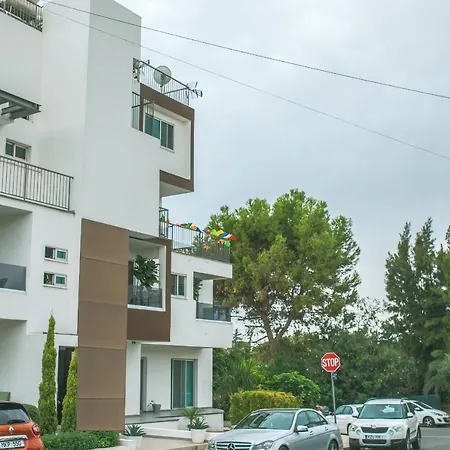 Salt Lake Haven * לרנקה